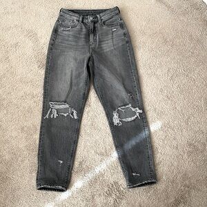 American Eagle Mom/Curvy Style Jeans